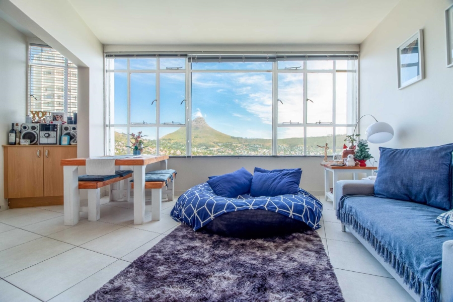 2 Bedroom Property for Sale in Vredehoek Western Cape